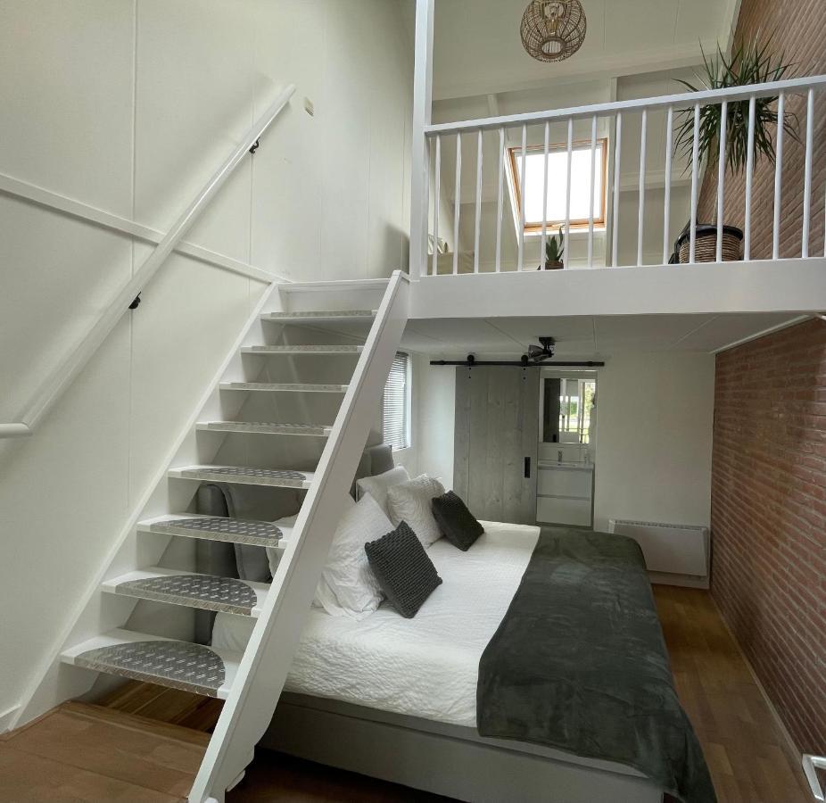 Bed and Breakfast Logeren Bij Grea Zwartsluis Esterno foto